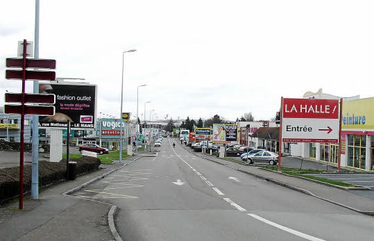 Le Mans : Vente de locaux commerciaux zone commerciale de la Chapelle-Saint-Aubin