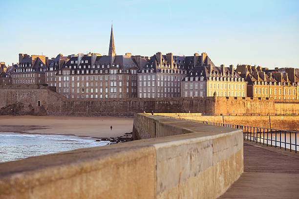 Saint-Malo : Un investisseur privé acquiert des locaux loués à Sonepar