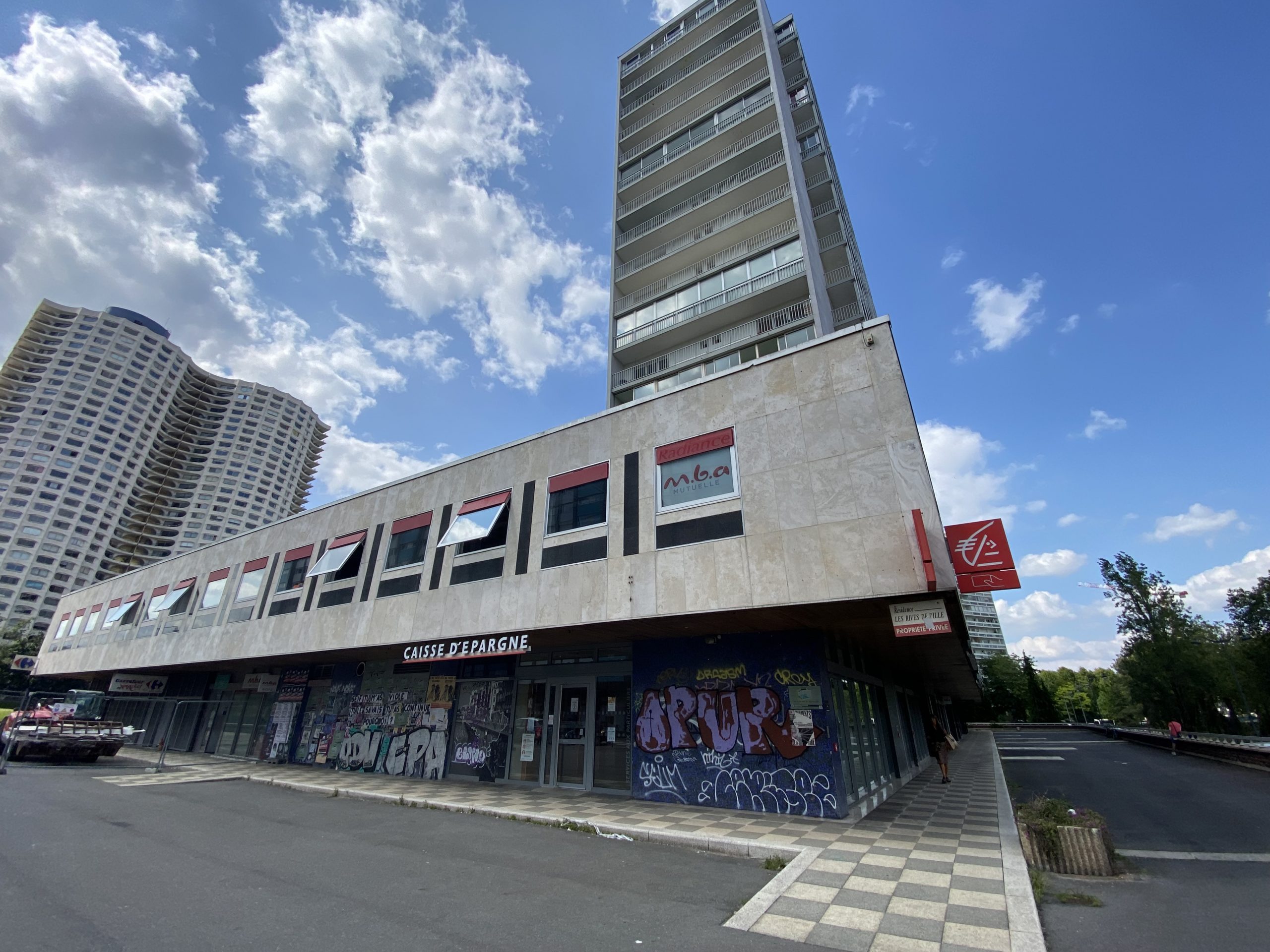 Rennes : un duo d’investisseurs privés s’offre les murs de la Caisse d’Epargne – Bourg l’Evêque