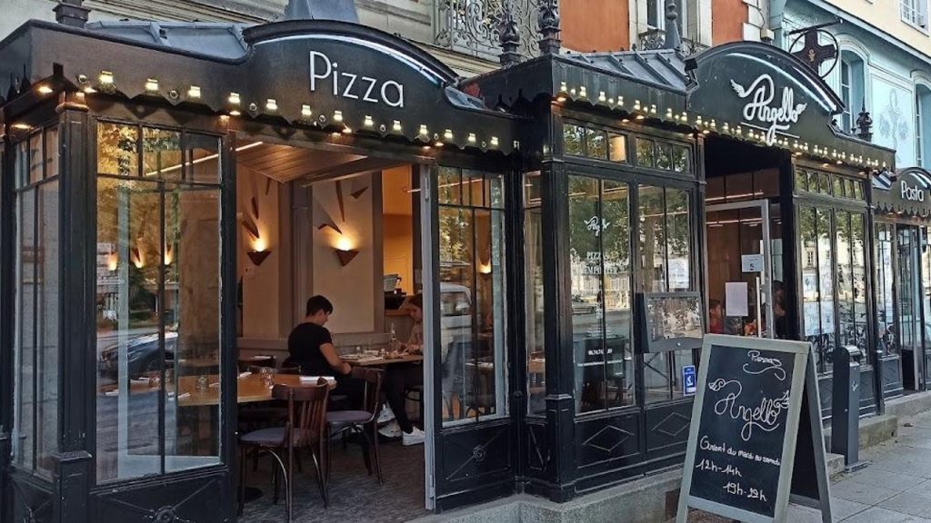 Rennes : Les murs du restaurant Angello, place de Bretagne, changent de mains