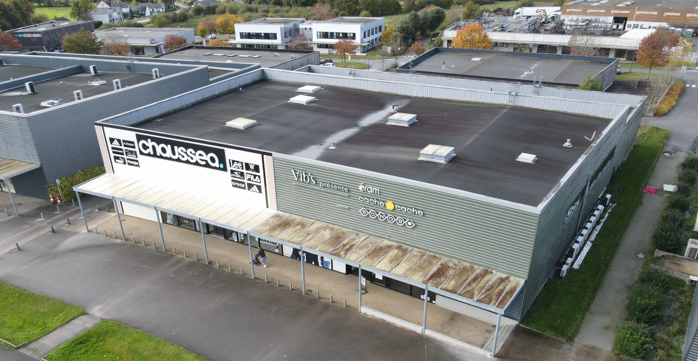 La Mézière / Vitré : Une foncière privée acquiert un portefeuille commercial de près de 4 700 m² en Bretagne